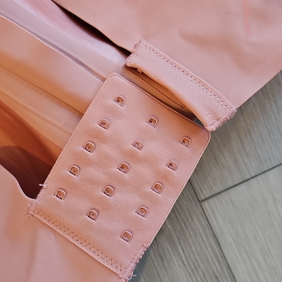 Knix Catalyst Front Zip Sporta Bra, Size 8 - Picture 7 of 12